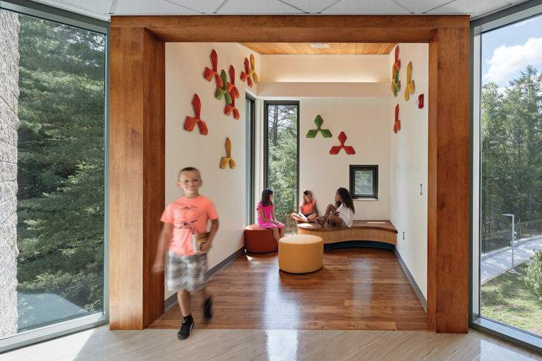 SHS_INT_Treehouse