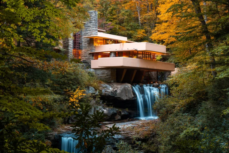 Frank Lloyd Wright's Fallingwater (3)