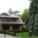 Warren Buffett House (2)