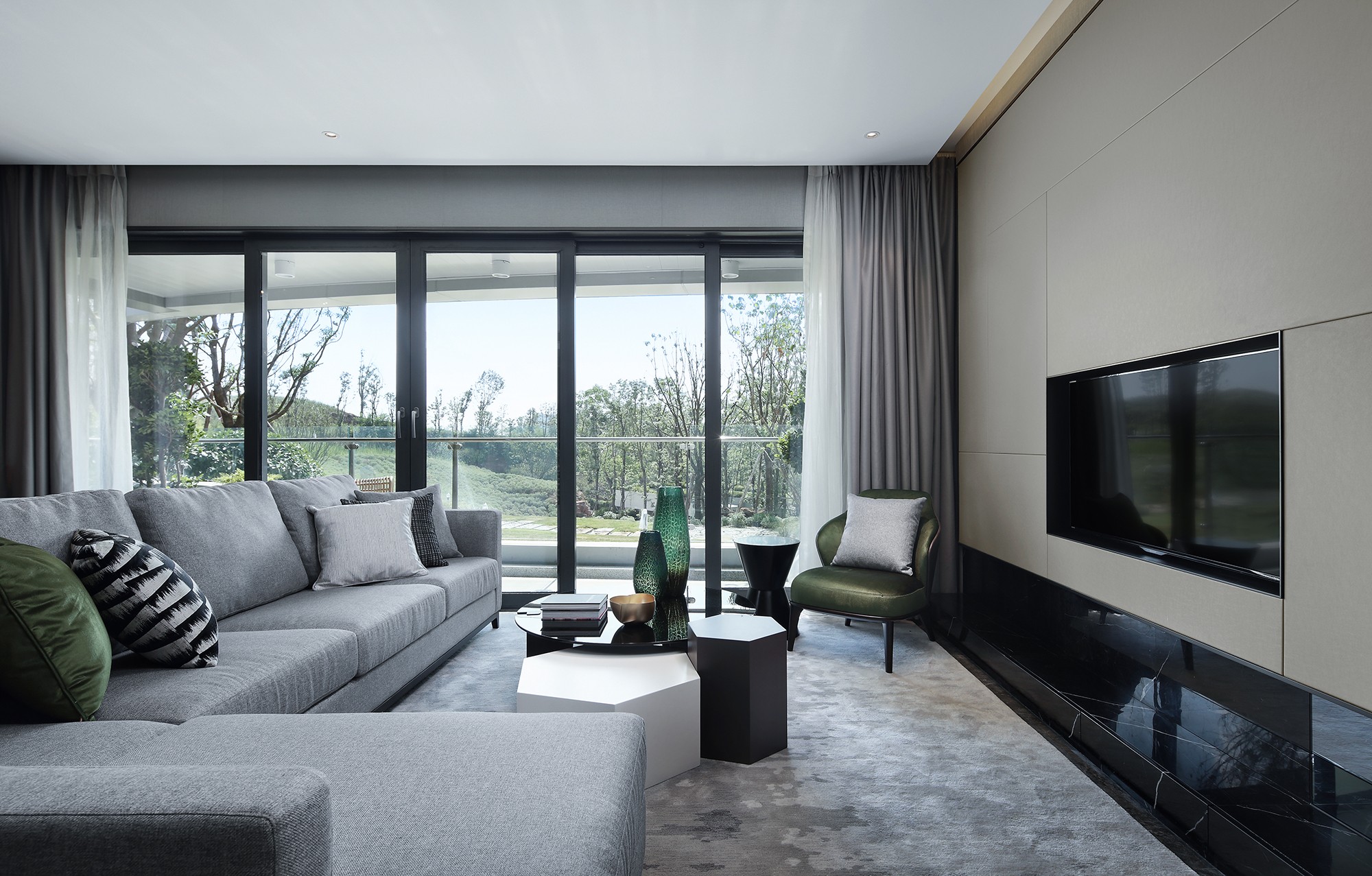Chengdu Wanhua Luxelakes Eco-City Show Flat C-13, Unit B