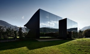 uploaded_files/project/thumb_
peter_pichler_architecture_mirror_houses_6-1504102048-1517463568.jpg